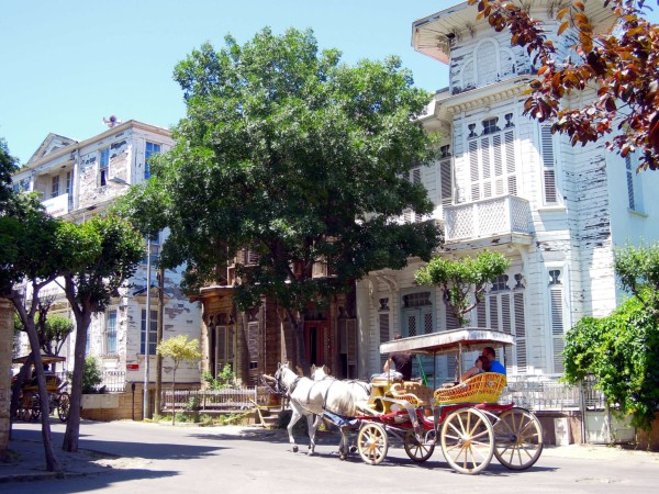 Один день на Бююкаде, паром из Стамбула на Принцевы острова Один день на Бююкаде, паром из Стамбула на Принцевы острова