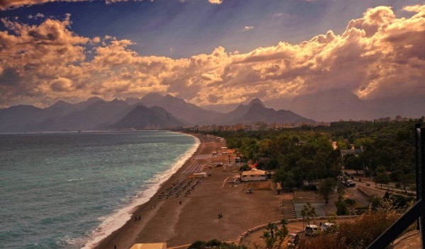 Анталья в апреле: по-летнему теплая весна Анталья в апреле: по-летнему теплая весна