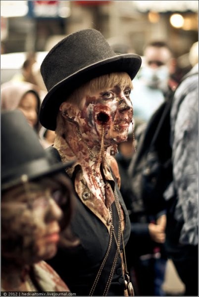 Зомби парад в Торонто (29 фото) Зомби парад в Торонто (29 фото)