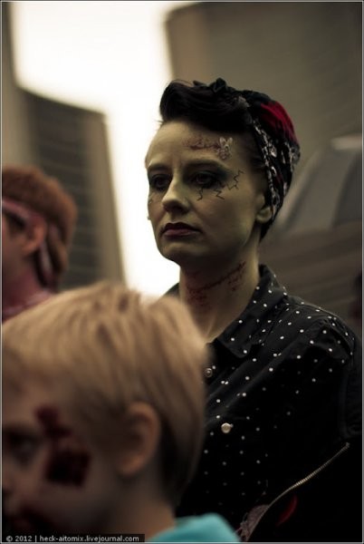 Зомби парад в Торонто (29 фото) Зомби парад в Торонто (29 фото)