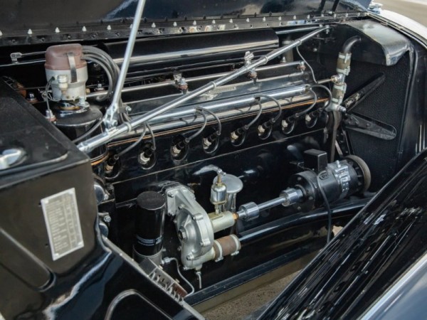 Единственный сохранившийся довоенный родстер Horch 855 1939 года Единственный сохранившийся довоенный родстер Horch 855 1939 года