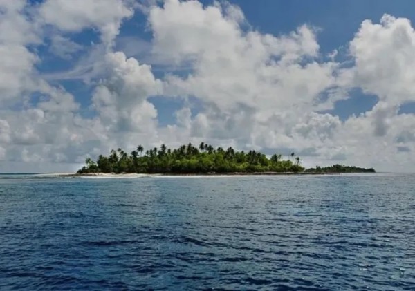 Черный треугольник Тихого океана: тайна загадочного пятна на снимке со спутника Черный треугольник Тихого океана: тайна загадочного пятна на снимке со спутника