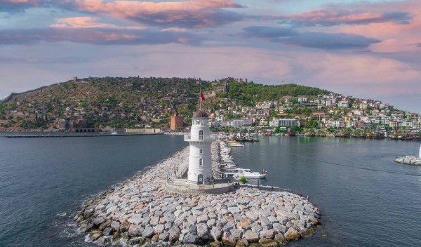 Аланья в январе: зимние каникулы с ароматом моря Аланья в январе: зимние каникулы с ароматом моря