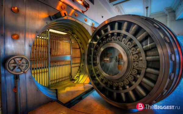 ТОП-10 величайших ограблений всех времён ТОП-10 величайших ограблений всех времён